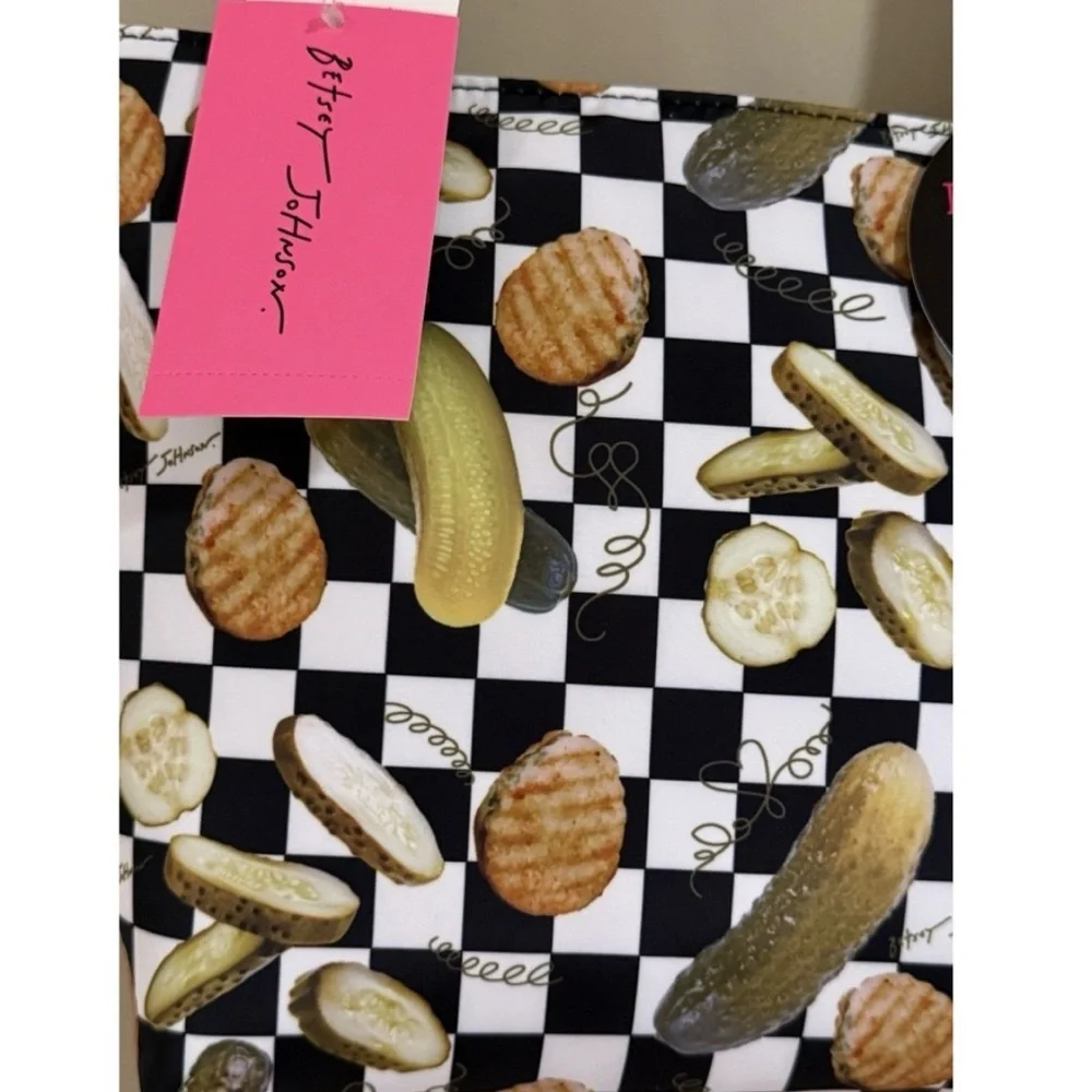 👉✨️Betsey Johnson Checkered lunch  Tote with pickles - Picture 2 of 3